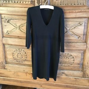 🎉🎉SALE🎉🎉$18. Black banana republic knit dress